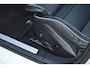 Volvo V60 T8 Plug-in hybrid AWD Plus Dark | Trekhaak | Panoramadak | Verwarmbare voorstoelen, achterbank en stuurwiel | 360 graden camera | Head-up display | Premium audio by Harman Kardon | Adaptieve cruise control | Keyless