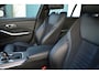 BMW 3-Serie Touring 320i High Executive M-pakket Pano M sport 19"vlg