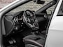 Mercedes-Benz A-klasse 200 AMG Night Edition 156 PK AUT | Panoramadak | LED | Camera | Apple Carplay/Android Auto | 18"