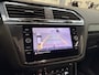 Volkswagen Tiguan 1.4 TSI eHybrid R-Line Business+ I Trekhaak I Panoramadak I Stoel- en Stuurverwarming I Adaptive Cruise I Camera I Elek. Achterklep I