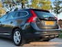 Volvo V60 1.6 T3 Momentum AIRCO CRUISE NAVI PDC TREKHAAK