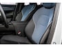 Volvo EX30 Single Motor Extended Range Plus 69 kWh | Stoel en Stuurverwarming | Adaptieve Cruise Control | BLIS | DAB+ | Keyless Entry | Parkeercamera |