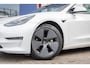 Tesla Model 3 Long Range AWD 75 kWh | Panoramadak | Voorstoelen verwarmd | Dodehoek detectie | Keyless | Cruise control adaptief met Stop&Go en stuurhulp | Dodehoek detectie | Keyless start