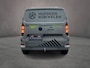 Volkswagen e-Transporter 218pk L2 Bulli | 19"| LED-Matrix | Side-steps | 360gr Camera | Comfort-tussenwand | Elec. wegklapbare trekhaak > DEMO VOORDEEL; beschikbaar per 04-11-2026 <