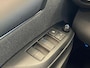 Toyota Yaris 1.5 HYBRIDE BI-TONE GARANTIE TOT 07-2031! . STOELVERWARMING . APPLE CARPLAY & ANDRIOD AUTO . ADAPTIEVE CRUISE CONTROL .