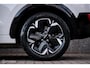 Kia Niro EV Light 64.8 kWh | SOH 96,5 | Camera | Stoel + stuurwarming | LED | Ambiance light | Halfleder | Adaptive | Rijklaarprijs incl garantie |