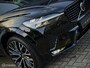 Volvo XC60 2.0 B5 R-Design Dark 360°, Luchtvering, 22 Inch, Pano, BTW