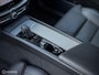 Volvo XC60 2.0 B5 R-Design Dark 360°, Luchtvering, 22 Inch, Pano, BTW