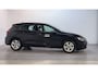 Volkswagen Golf 1.0 eTSI DSG Life Sfeerverlichting Camera Navigatie App-Connect