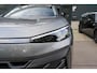 Volkswagen T-Roc 1.5 eTSI Life |Pano|Camera|Trekhaak|