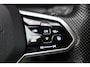 Volkswagen Golf 1.5 eTSI R-Line | panoramadak | achteruitrijcamera | stuurwiel verwarmd | adap. cruise | sfeerverlichting