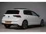 Volkswagen Golf 1.5 eTSI R-Line | panoramadak | achteruitrijcamera | stuurwiel verwarmd | adap. cruise | sfeerverlichting