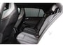 Volkswagen Golf 1.5 eTSI R-Line | panoramadak | achteruitrijcamera | stuurwiel verwarmd | adap. cruise | sfeerverlichting