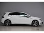 Volkswagen Golf 1.5 eTSI R-Line | panoramadak | achteruitrijcamera | stuurwiel verwarmd | adap. cruise | sfeerverlichting