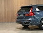 Volvo V60 B4 Plus Dark | Schuifdak | Trekhaak | Adaptieve Cruise Control | Stoelverwarming voor+achter | Stuurwielverwarming | Parkeercamera | Full LED Meesturende koplampen | Pilot Assist | BLIS Dode Hoek Detectie | Elektrische voorstoelen geheugen | Lederen bekleding | Zitting verlenging voorstoelen | 18 Inch | Google Infotainment | Keyless Drive | Parkeersensoren voor+achter | Privacy Glass | Elektrisch bedienbare achterklep | Breedstralers in voorbumper | DAB Radio | Apple Carplay/Android Auto | Volvo On Call met mobiele App functie | Denim Blue Metallic |