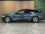 Volvo V60 B4 Plus Dark | Schuifdak | Trekhaak | Adaptieve Cruise Control | Stoelverwarming voor+achter | Stuurwielverwarming | Parkeercamera | Full LED Meesturende koplampen | Pilot Assist | BLIS Dode Hoek Detectie | Elektrische voorstoelen geheugen | Lederen bekleding | Zitting verlenging voorstoelen | 18 Inch | Google Infotainment | Keyless Drive | Parkeersensoren voor+achter | Privacy Glass | Elektrisch bedienbare achterklep | Breedstralers in voorbumper | DAB Radio | Apple Carplay/Android Auto | Volvo On Call met mobiele App functie | Denim Blue Metallic |