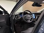 Volvo V60 B4 Plus Dark | Schuifdak | Trekhaak | Adaptieve Cruise Control | Stoelverwarming voor+achter | Stuurwielverwarming | Parkeercamera | Full LED Meesturende koplampen | Pilot Assist | BLIS Dode Hoek Detectie | Elektrische voorstoelen geheugen | Lederen bekleding | Zitting verlenging voorstoelen | 18 Inch | Google Infotainment | Keyless Drive | Parkeersensoren voor+achter | Privacy Glass | Elektrisch bedienbare achterklep | Breedstralers in voorbumper | DAB Radio | Apple Carplay/Android Auto | Volvo On Call met mobiele App functie | Denim Blue Metallic |
