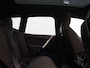 BMW iX xDrive40 Excellence 77 kWh 327pk | SOH 96,9% | Trekhaak Af Fabriek | Panodak Sky Lounge | Adaptive Cruise | Head Up | 360 Camera | Harman / Kardon | Lederen Sportstoelen & Stuur Verwarmd | Sfeerverlichting | BLIS | Keyless |
