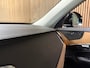 Volvo XC90 T8 AWD Recharge Inscription | Trekhaak | 360 Camera | Harman Kardon | Adaptieve Cruise Control | Stoel en Stuurwielverwarming | Schuifdak | 20 Inch | Full LED  Meesturende koplampen | Pilot Assist | BLIS Dode Hoek Detectie | Standkachel met Volvo On Call App | Elektrische voorstoelen geheugen | Lederen bekleding | Zitting verlenging voorstoelen | Lederen Dashboard | Keyless Drive | Parkeersensoren voor+achter | Privacy Glass | Elektrisch bedienbare achterklep | Geïntegreerde zongordijnen achterportieren | Verlichte instaplijsten | 7-Persoons | 4-Zone Climate Control | DAB Radio | Apple Carplay/Android Auto | Alarm Klasse III | Draadloos telefoon opladen | Volvo On Call met mobiele App functie | Onyx Black Metallic |
