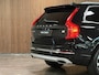 Volvo XC90 T8 AWD Recharge Inscription | Trekhaak | 360 Camera | Harman Kardon | Adaptieve Cruise Control | Stoel en Stuurwielverwarming | Schuifdak | 20 Inch | Full LED  Meesturende koplampen | Pilot Assist | BLIS Dode Hoek Detectie | Standkachel met Volvo On Call App | Elektrische voorstoelen geheugen | Lederen bekleding | Zitting verlenging voorstoelen | Lederen Dashboard | Keyless Drive | Parkeersensoren voor+achter | Privacy Glass | Elektrisch bedienbare achterklep | Geïntegreerde zongordijnen achterportieren | Verlichte instaplijsten | 7-Persoons | 4-Zone Climate Control | DAB Radio | Apple Carplay/Android Auto | Alarm Klasse III | Draadloos telefoon opladen | Volvo On Call met mobiele App functie | Onyx Black Metallic |