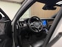 Volvo V90 T6 AWD Recharge Ultra Ultimate Dark | Bowers & Wilkins | Luchtvering | Schuifdak | 360 Camera | Head-Up Display | Adaptieve Cruise Control | Stoel en stuurwielverwarming | 19 Inch | Full LED Meesturende koplampen | Pilot Assist | BLIS Dode Hoek Detectie | Elektrische voorstoelen geheugen | R-Design Contour Stoelen met wit stiksel en bies | Zitting verlenging voorstoelen | Lederen Dashboard | Google Infotainment | Keyless Drive | Parkeersensoren voor+achter | Privacy Glass | Elektrisch bedienbare achterklep | Geïntegreerde kinderzitjes achterin | Geïntegreerde zongordijnen achterportieren | DAB Radio | Alarm Klasse III | Apple Carplay/Android Auto | Volvo On Call met mobiele App functie | Silver Dawn Metallic |