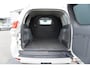 Toyota Land Cruiser 3.0 D-4D-F LX Window Van