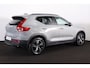 Volvo XC40 B3 Plus Dark - IntelliSafe Assist & Surround - 360º Camera - Harman/Kardon audio - Verwarmde voorstoelen - Parkeersensoren voor & achter - Elektr. bedienb. voorstoelen met geheugen links - Draadloze tel. lader - Extra getint glas - Inklapbare trekhaak - 18' LMV