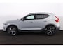 Volvo XC40 B3 Plus Dark - IntelliSafe Assist & Surround - 360º Camera - Harman/Kardon audio - Verwarmde voorstoelen - Parkeersensoren voor & achter - Elektr. bedienb. voorstoelen met geheugen links - Draadloze tel. lader - Extra getint glas - Inklapbare trekhaak - 18' LMV