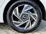 Hyundai i20 1.0 T-GDI 100pk Comfort | Airco | Camera | Carplay | Cruise control | Dodehoek detectie | Navigatie | Parkeersensoren | Digitaal cockpit | Lichtmetalen velgen