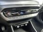 Hyundai i20 1.0 T-GDI 100pk Premium | Carplay | Climate control | Cruise control | Stoel/stuurverwarming | Camera | Parkeersensoren | DAB | Premium Audio | Lichtmetalen velgen | Navigatie