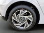 Hyundai i20 1.0 T-GDI 100pk Premium | Carplay | Climate control | Cruise control | Stoel/stuurverwarming | Camera | Parkeersensoren | DAB | Premium Audio | Lichtmetalen velgen | Navigatie