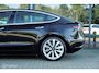 Tesla Model 3 Long Range AWD 75 kWh | 92% SOH | Stoelverwarming voor en achter | Pano | ACC | 19 Inch velgen | zeer netjes | Unieke km's | FSD3