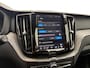 Volvo XC60 2.0 T6 Plug-in hybrid AWD Ultimate Dark | Schuif-/ kanteldak| Head-up display| Harman Kardon audiosysteem| Stoelverwarming voor + achter| Stuurwielverwarming| Semi- elektrisch inklapbare trekhaak|