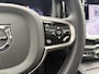Volvo XC60 2.0 T6 Plug-in hybrid AWD Ultimate Dark | Schuif-/ kanteldak| Head-up display| Harman Kardon audiosysteem| Stoelverwarming voor + achter| Stuurwielverwarming| Semi- elektrisch inklapbare trekhaak|