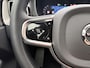 Volvo XC60 2.0 T6 Plug-in hybrid AWD Ultimate Dark | Schuif-/ kanteldak| Head-up display| Harman Kardon audiosysteem| Stoelverwarming voor + achter| Stuurwielverwarming| Semi- elektrisch inklapbare trekhaak|