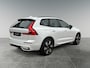 Volvo XC60 2.0 T6 Plug-in hybrid AWD Ultimate Dark | Schuif-/ kanteldak| Head-up display| Harman Kardon audiosysteem| Stoelverwarming voor + achter| Stuurwielverwarming| Semi- elektrisch inklapbare trekhaak|