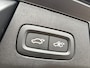Volvo XC60 2.0 T6 Plug-in hybrid AWD Ultimate Dark | Schuif-/ kanteldak| Head-up display| Harman Kardon audiosysteem| Stoelverwarming voor + achter| Stuurwielverwarming| Semi- elektrisch inklapbare trekhaak|