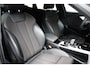 Audi A4 Avant 35 TFSI S edition Competition | S-Line | Camera | Stoelverwarming | Elektrische achterklep | Climate Control | Parkersensoren | 18 inch bi-tone velgen