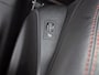 Peugeot 2008 1.2 PureTech GT-Line (NAVIGATIE, CLIMATE, CAMERA, STOELVERWARMING, SPORTSTOELEN, LEDER, DRIVE MODE, GETINT GLAS, NIEUWSTAAT)