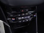 Peugeot 2008 1.2 PureTech GT-Line (NAVIGATIE, CLIMATE, CAMERA, STOELVERWARMING, SPORTSTOELEN, LEDER, DRIVE MODE, GETINT GLAS, NIEUWSTAAT)