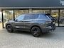 Mitsubishi Outlander 2.4 PHEV Black Edition NIEUW UIT VOORRAAD LEVERBAAR | Lederen bekleding | Stoelmassage | Climate Control voor- en achter | Stoelverwarming voor- en achter | Parkeersensoren voor- en achter | Adaptieve Cruise Control | Navigatiesysteem | 8 jaar fabrieksgarantie