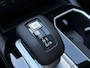 Mitsubishi Outlander 2.4 PHEV Black Edition NIEUW UIT VOORRAAD LEVERBAAR | Lederen bekleding | Stoelmassage | Climate Control voor- en achter | Stoelverwarming voor- en achter | Parkeersensoren voor- en achter | Adaptieve Cruise Control | Navigatiesysteem | 8 jaar fabrieksgarantie