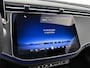 Mercedes-Benz E-klasse 300 e Business Solution AMG | Comfortpakket Plus | Nightpakket | Winterpakket | Trekhaak | Panoramaschuifdak | 19-inch vijfdubbelspaak AMG velgen | GUARD 360° | Warmtewerend, donkergetint glas |