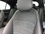 Mercedes-Benz E-klasse 300 e Business Solution AMG | Comfortpakket Plus | Nightpakket | Winterpakket | Trekhaak | Panoramaschuifdak | 19-inch vijfdubbelspaak AMG velgen | GUARD 360° | Warmtewerend, donkergetint glas |