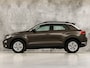 Volkswagen T-Roc 1.5 TSI Sport 150Pk (APPLE CARPLAY, GROOT NAVI, STUUR/STOELVERWARMING, CAMERA, SPORTSTOELEN, ADAPTIVE CRUISE, CLIMATE, NIEUWE APK, NIEUWSTAAT)
