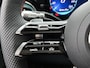 Mercedes-Benz GLB 200 Business Solution AMG 7p. | Premium plus pakket | Nightpakket | Trekhaak | Vast panoramadak | GUARD 360° | Sportstoelen | Massage functie | Burmester Surround Sound | 19” vijfspaaks lichtmetalen AMG-velgen |
