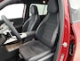 Mercedes-Benz GLB 200 Business Solution AMG 7p. | Premium plus pakket | Nightpakket | Trekhaak | Vast panoramadak | GUARD 360° | Sportstoelen | Massage functie | Burmester Surround Sound | 19” vijfspaaks lichtmetalen AMG-velgen |
