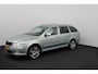 Skoda Octavia Combi 1.4 TSI Elegance Business Line/ Trekhaak/ 17'' LMV/ Xenon/ Media-Scherm/ Clima/ Cruise/ Elek. pakket/ Isofix/ Bluetooth/ Armsteun/ Multi. LEDER. Stuur/ Mistl./ PDC V+A/ Extra getint glas/ Dakrails.