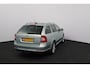 Skoda Octavia Combi 1.4 TSI Elegance Business Line/ Trekhaak/ 17'' LMV/ Xenon/ Media-Scherm/ Clima/ Cruise/ Elek. pakket/ Isofix/ Bluetooth/ Armsteun/ Multi. LEDER. Stuur/ Mistl./ PDC V+A/ Extra getint glas/ Dakrails.