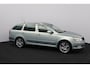 Skoda Octavia Combi 1.4 TSI Elegance Business Line/ Trekhaak/ 17'' LMV/ Xenon/ Media-Scherm/ Clima/ Cruise/ Elek. pakket/ Isofix/ Bluetooth/ Armsteun/ Multi. LEDER. Stuur/ Mistl./ PDC V+A/ Extra getint glas/ Dakrails.